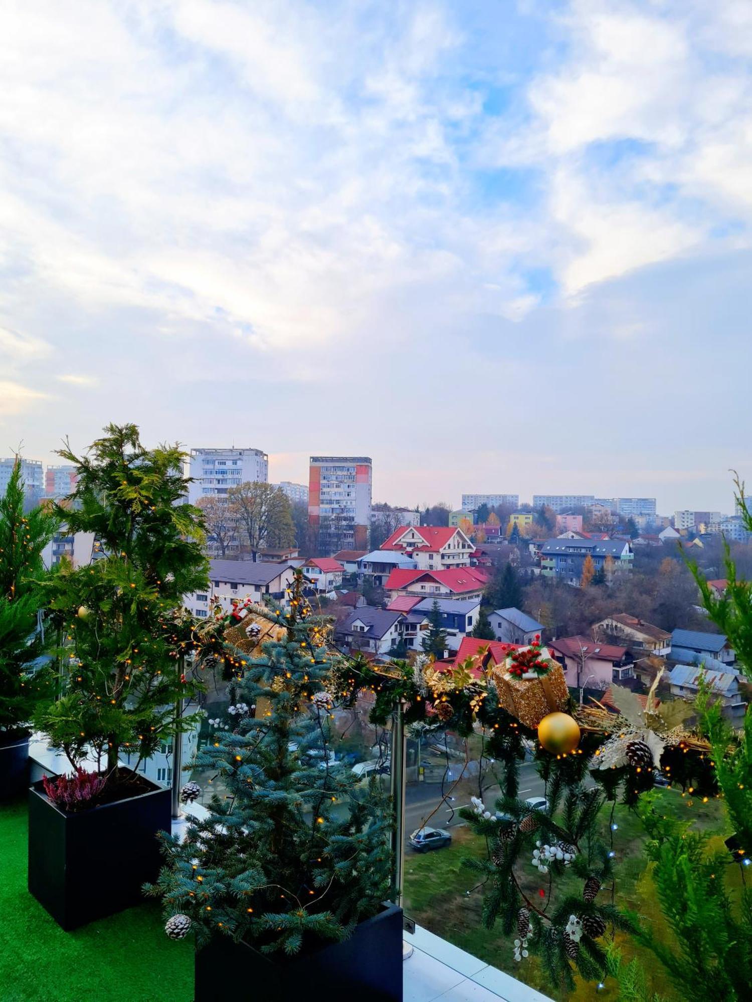 Penthouse Aeroport Iasi Apartment Bagian luar foto