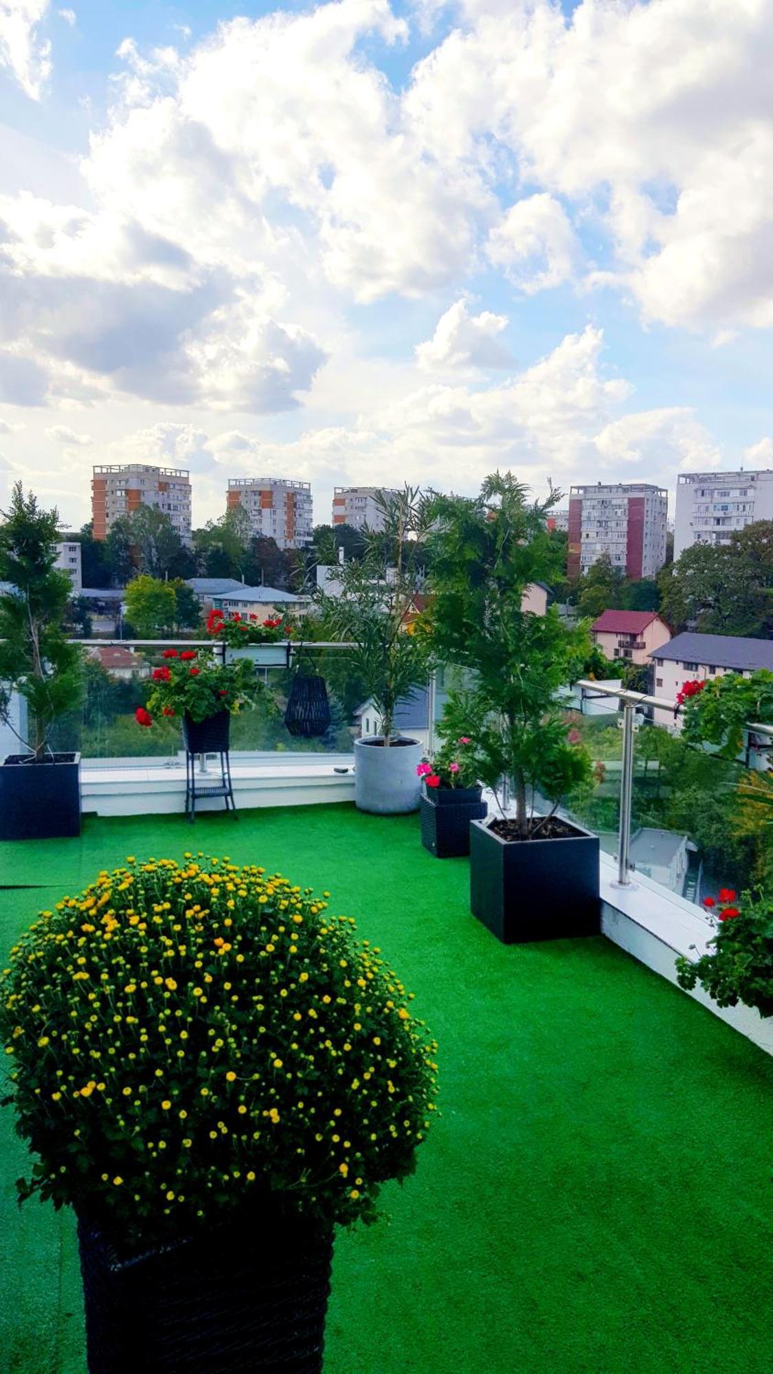 Penthouse Aeroport Iasi Apartment Bagian luar foto