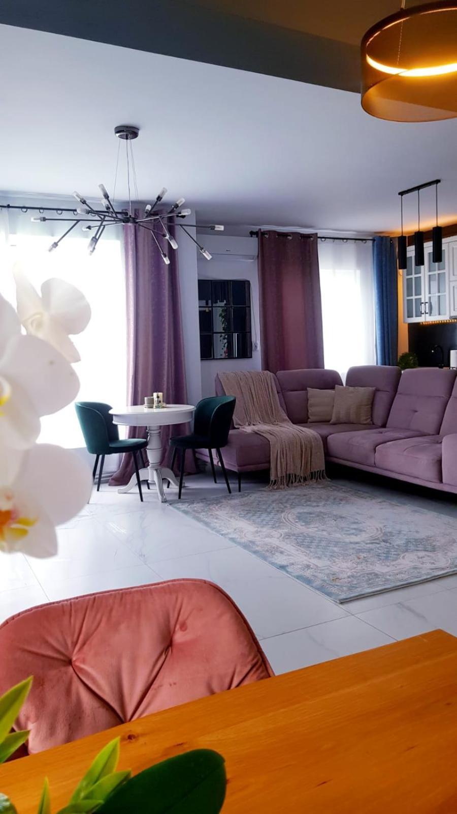 Penthouse Aeroport Iasi Apartment Bagian luar foto